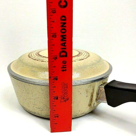 Vintage Club Aluminum Sauce Pan & Lid Pot Beige Tan Almond Brown Stripe 1 QT - Picture 5 of 6